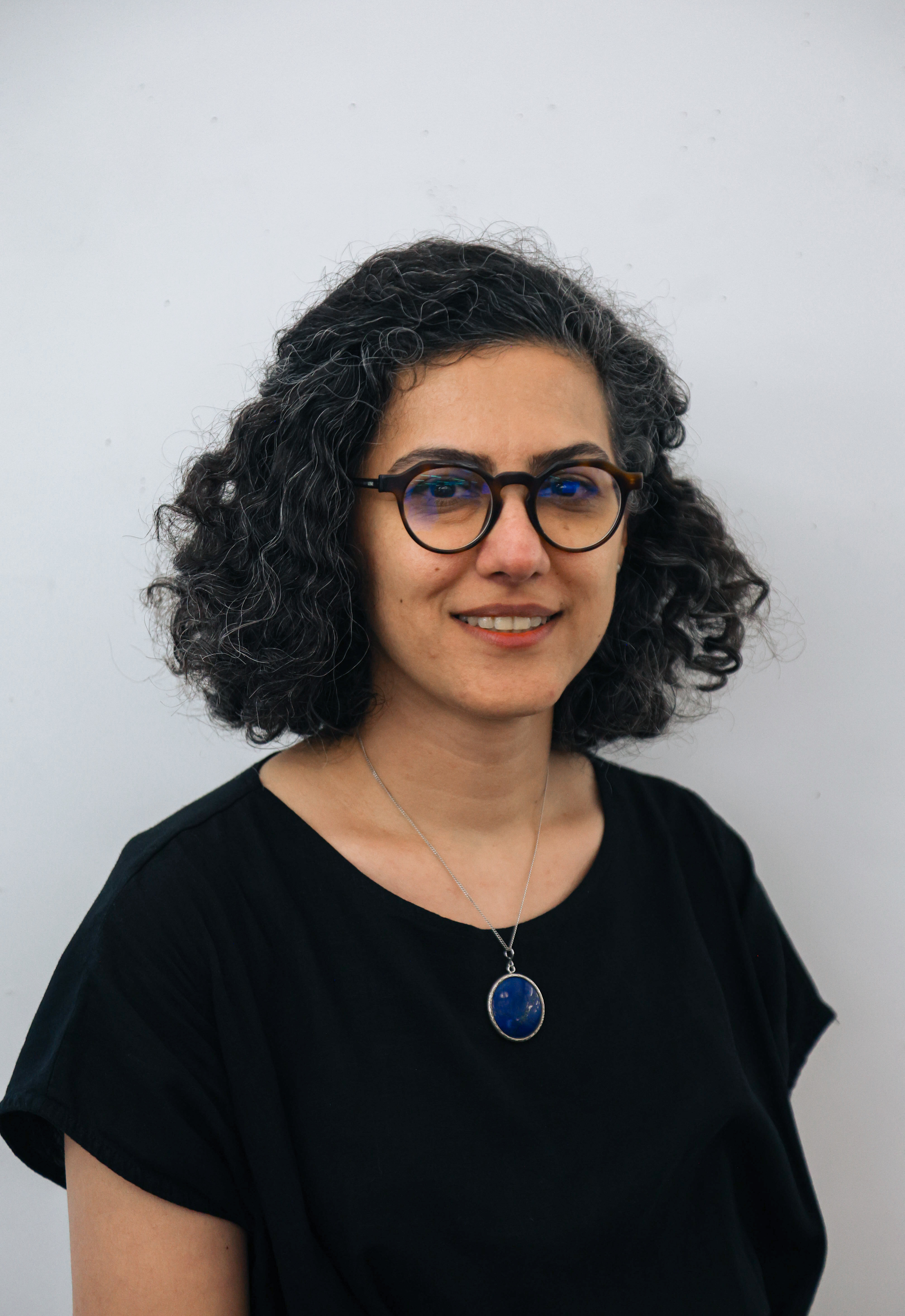 Zahra Khaniki headshot